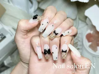 ネイル E.N🦋 長さ出し/持ち込みのネイルデザイン