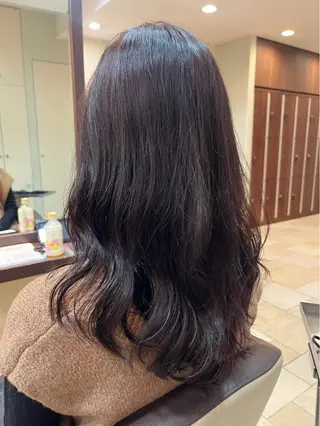 セミロング パーマ 脇野 真琴のヘアスタイル