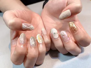 ネイル iiloo aromaworksのネイルデザイン