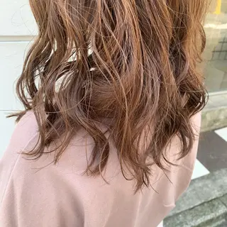 セミロング カラー ヘアアレンジ サナ🌱 切りっぱなしボブのヘアスタイル