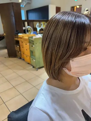 ミディアム 宮川 桃英のヘアスタイル
