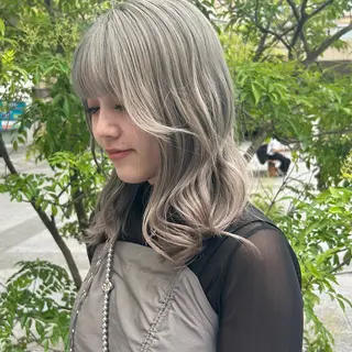 セミロング カラー 💙ルル💙 ハイトーン/レイヤーのヘアスタイル
