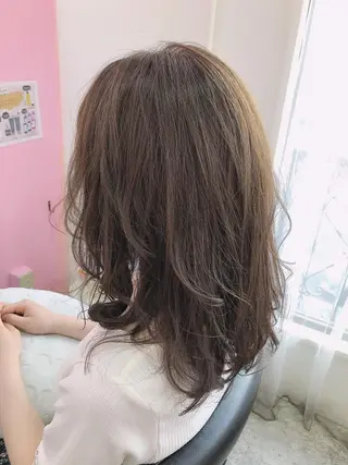 セミロング カラー 浦山 和之のヘアスタイル