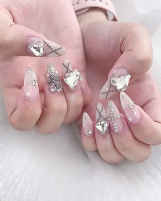 ネイル 五十嵐 美智のネイルデザイン