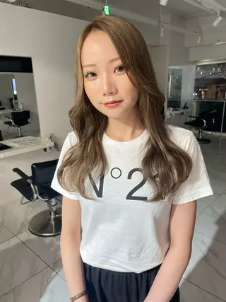 セミロング ヘアアレンジ サワイ ユイのヘアスタイル