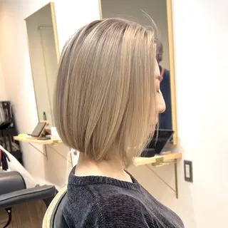 ミディアム カラー ボブ/韓国ボブ/ブリ ーチ/鈴木康平のヘアスタイル