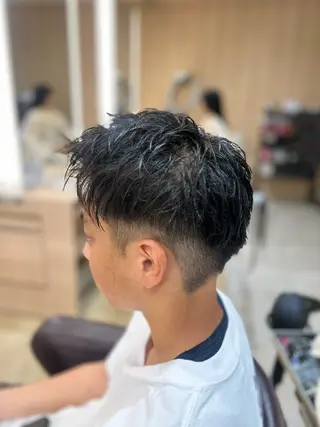 ショート メンズ 毛流れ 癖毛カット/ 英山明未のヘアスタイル