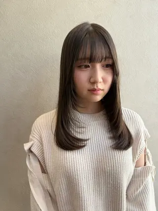 セミロング newi まーぼーのヘアスタイル