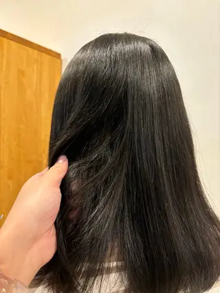 セミロング レイヤーカット🥀/ 大曽根🤍yuukaのヘアスタイル