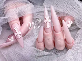 ネイル Nailsalon Vi+ももか🩷のネイルデザイン