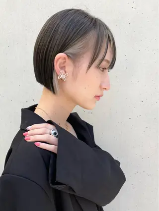 ミディアム ボブ/デザインカラー /表参道/新井美有紀のヘアスタイル