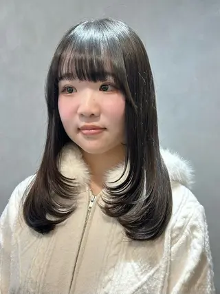 ミディアム カラー 池袋レイヤーカット/ 顔まわりtaigaのヘアスタイル