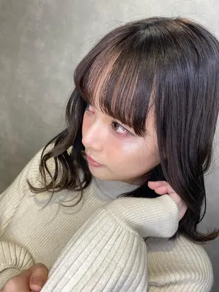 ミディアム 美髪/髪質改善 レイヤー/透けカラーのヘアスタイル