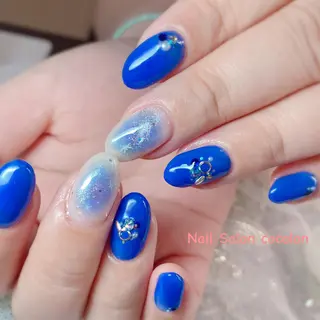 ネイル 柴崎 美幸のネイルデザイン