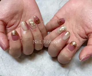ネイル ネイルリボン 受付スタッフのネイルデザイン