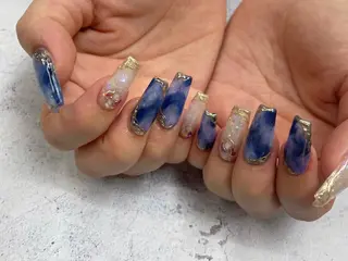 ネイル nailstudio eviz新宿店のネイルデザイン