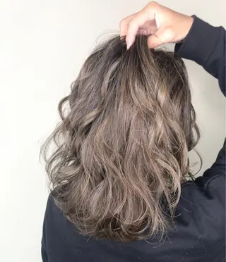 セミロング カラー 🎊ルービック 京橋店💛のヘアスタイル