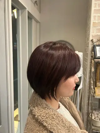 ショート カラー 小磯 維織のヘアスタイル