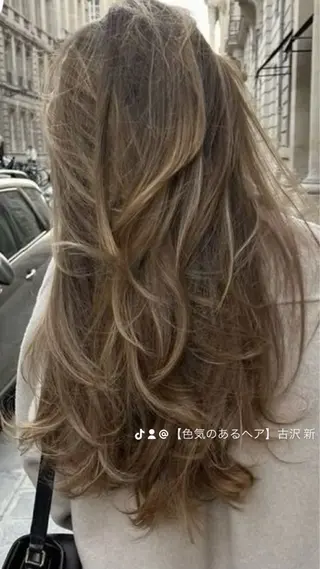 ロング 古沢 新のヘアスタイル