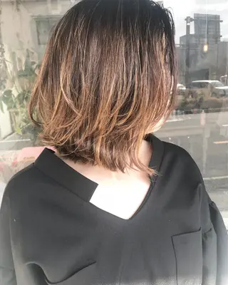 ミディアム カラー ヘアアレンジ Mariana/ 鶴原-ハイライトのヘアスタイル