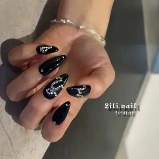ネイル Lilinail所属・Lili. nail🪽Maoのネイルデザイン
