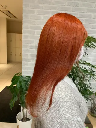 ロング カラー 青柳 有咲のヘアスタイル