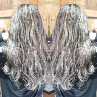 ロング カラー 🎀艶ブリーチカラー 🎀Fan.🎀秋山のヘアスタイル