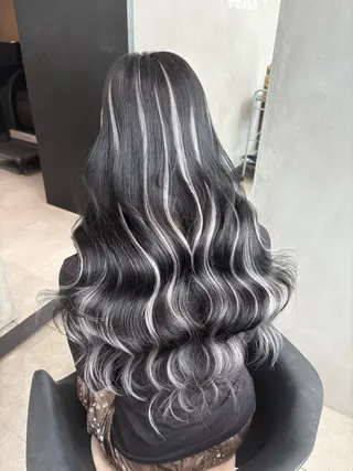 ロング 大阪 梅田/ ハイトーン/エクステのヘアスタイル