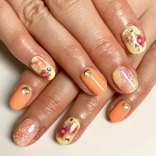 ネイル VOGUE ×SWANのネイルデザイン