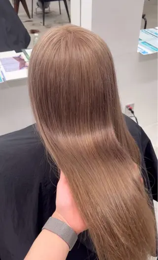 ロング 羽鳥 菜々子のヘアスタイル