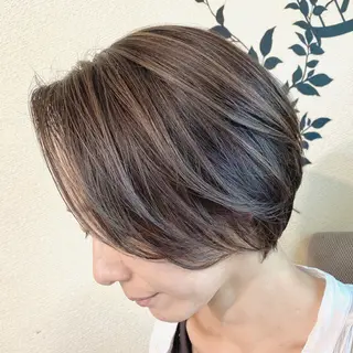 ショート カラー ナガハマ美容室所属・ナガハマ ミカのヘアスタイル