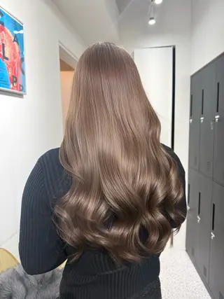 ロング CREDGARDEN 吉祥寺所属・ツヤ髪 透明感カラー ゆいなのヘアスタイル