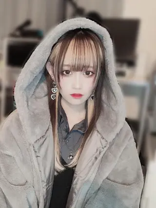 ロング カラー ヘアアレンジ RYOSUKE ハイトーンのヘアスタイル