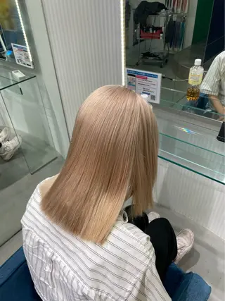 ミディアム 安井まゆ _Box mico.のヘアスタイル