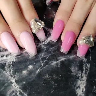 セミロング ネイル クロキ 。のネイルデザイン