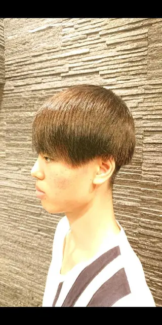 ショート 餘野 翔舞のヘアスタイル