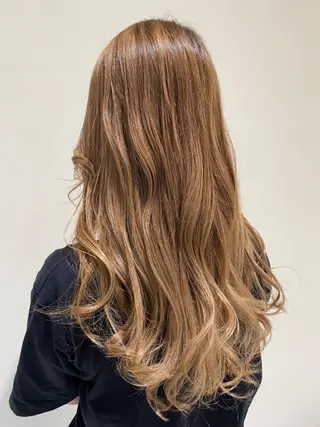 ロング カラー bluem所属・山西 真琴のヘアスタイル