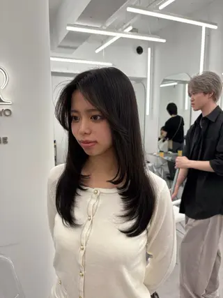 セミロング 韓国ヘア/レイヤー/ 顔まわり足立遥奈のヘアスタイル