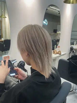 カラー Noah🌙/ ciera.南堀江のヘアスタイル