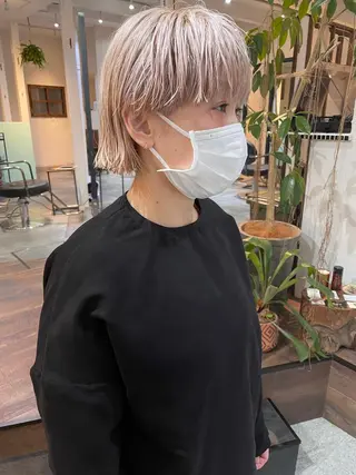 ショート カラー 高橋 愛美のヘアスタイル