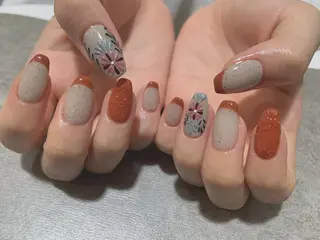 カラー パーマ ヘアアレンジ キッズ ネイル マツエク・マツパ feey ⁑erinaのネイルデザイン