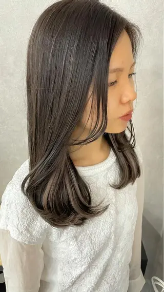 ミディアム EMANONシェアサロン心斎橋店所属・韓国メンズヘア　ミル クティボブ　足立佳代のヘアスタイル