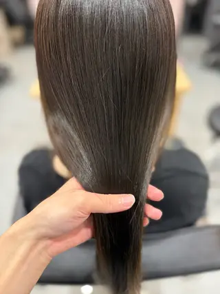 ミディアム ✨艶髪ストレート✨ ✨透明感カラー✨のヘアスタイル