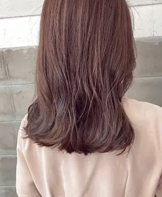 ミディアム roka ノゾミのヘアスタイル