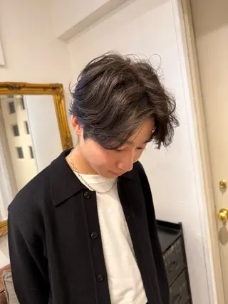 カラー メンズ ミルクティー× グレージュMOMOのヘアスタイル