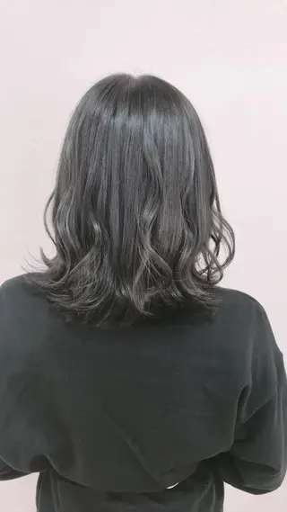 ショート カラー 浅岡 のどかのヘアスタイル