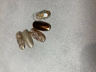 ネイル ou's nail salon所属・小林 桜のネイルデザイン