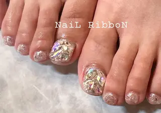 ネイル ネイルリボン 受付スタッフのネイルデザイン