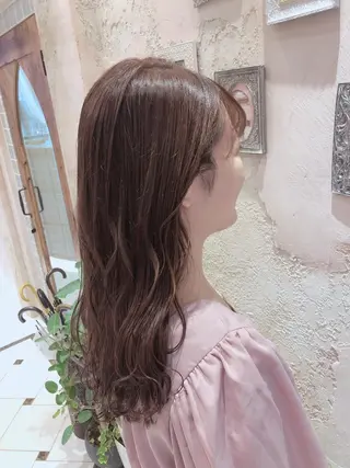 セミロング 代表山口ひな 髪質改善のプロのヘアスタイル