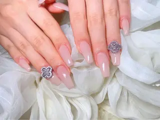 ネイル Nail&eye Belire 新宿のネイルデザイン
